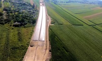 Şantierul autostrăzii Câmpia Turzii - Târgu Mureș, văzut din avion: "avans în ritm acceptabil"