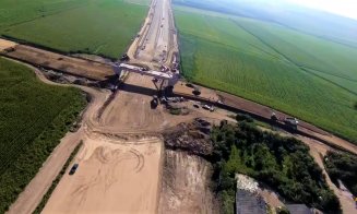 Şantierul autostrăzii Câmpia Turzii - Târgu Mureș, văzut din avion: "avans în ritm acceptabil"