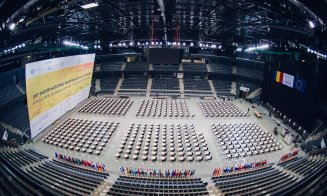FOTO: Sala Polivalentă din Cluj s-a transformat în cea mai mare clasă din lume