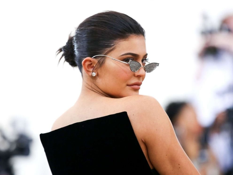TOP Forbes Celebrity. Fotbalişti, actori, cântăreţi şi Kylie Jenner, pe lista celor mai bine plătite personalităţi din divertisment
