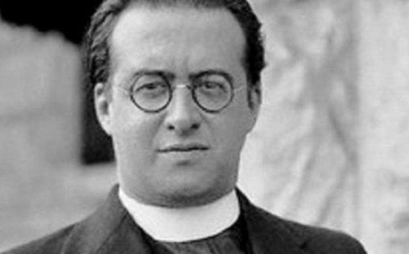 Preotul astronom Georges Lemaître, omagiat de Google