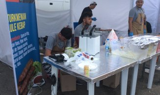 Invazie otomană la Cluj. Revărsare de mâncăruri, băuturi și folclor