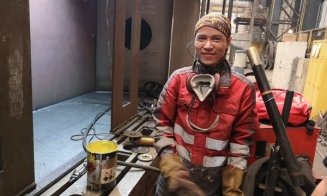 "Am pus anunţuri, dar nu veneau oameni, majoritatea au plecat să lucreze în Vestul Europei". Cum au salvat muncitorii vietnamezi o afacere d