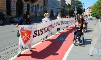 Viceprimarul Clujului, pe trotinete pentru sprijinirea copiiilor cu dizabilităţi din Cluj