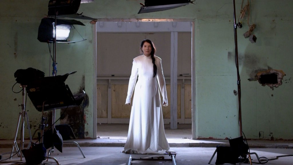 Două artiste din Cluj expun alături de Marina Abramovic