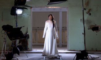 Două artiste din Cluj expun alături de Marina Abramovic