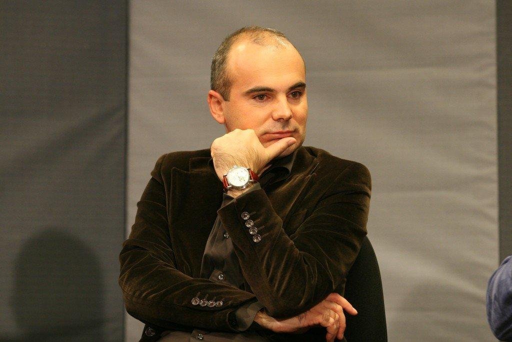 Rareș Bogdan, mesaj pentru poliţişti: "NU transformaţi uniforma în salopeta de partid! PSD va pleca, voi veţi rămâne"