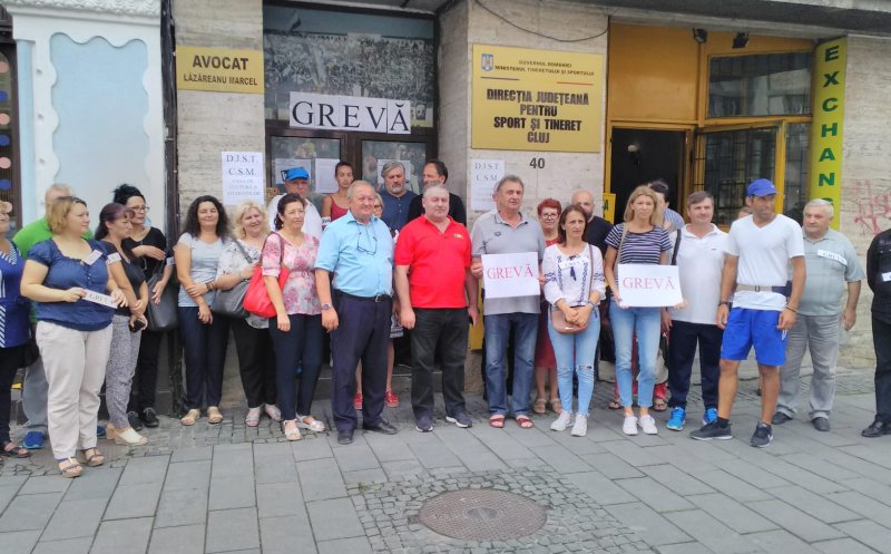 Angajaţii Direcţiei Judeţene pentru Sport şi Tineret Cluj, în grevă. Oamenii sunt nemulţumiţi de salarii