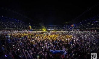 Foc de artificii, lasere şi scandări anti-PSD în deschiderea Untold. Primarul Clujului a fost în public