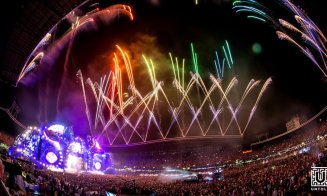 Foc de artificii, lasere şi scandări anti-PSD în deschiderea Untold. Primarul Clujului a fost în public
