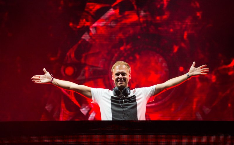 Programul zilei la Untold. Posibilă surpriză cu Armin van Buuren, în parc. Fiți pe fază!
