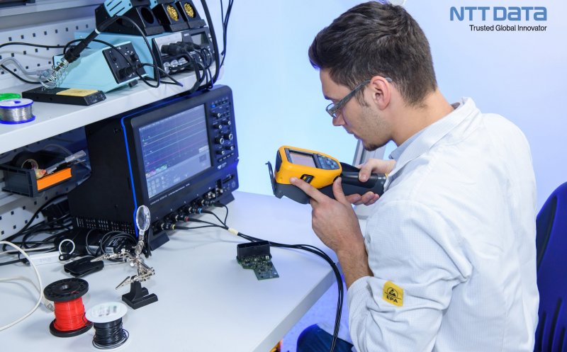 Vrei şanse mai mari să îţi găseşti un job după facultate? Patru programe universitare susţinute de NTT DATA Romania îţi oferă această şansă