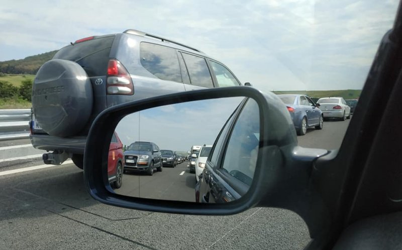 Trafic blocat pe noua autostradă de lângă Cluj. Șofer: 3 km în 2 ore