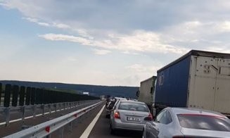 Trafic blocat pe noua autostradă de lângă Cluj. Șofer: 3 km în 2 ore
