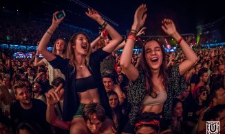 Superfemeile de la Untold. Freze, make-up și modă “ultimul răcnet” la festival