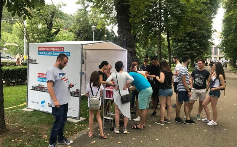 Peste 17.500 de semnături  pentru "Fără penali în funcţii publice", strânse la Untold