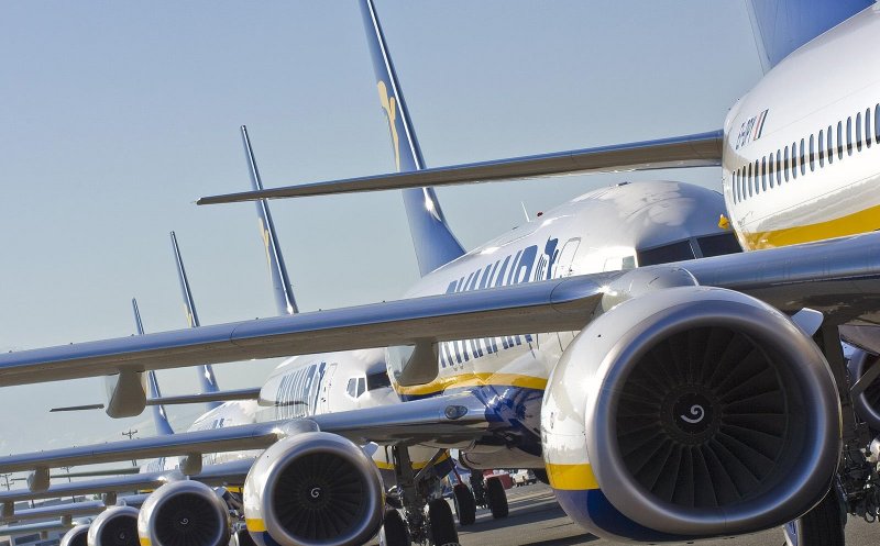 Greva Ryanair se extinde: sute de zboruri anulate vineri