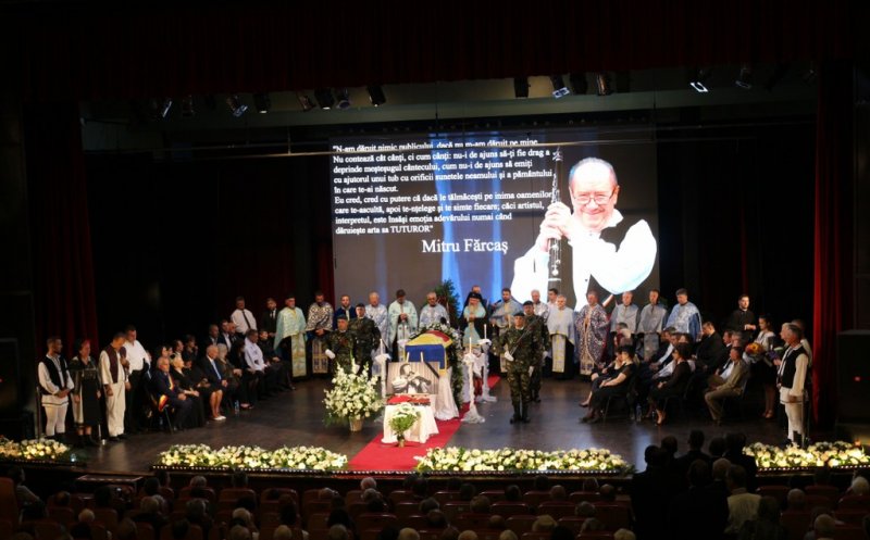 Dumitru Fărcaş, condus pe ultimul drum de sute de clujeni în acorduri de taragot