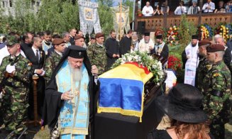 Dumitru Fărcaş, înmormântat cu onoruri militare în grădina casei părinteşti din comuna Groşi