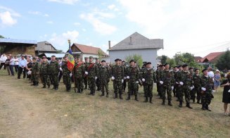 Dumitru Fărcaş, înmormântat cu onoruri militare în grădina casei părinteşti din comuna Groşi