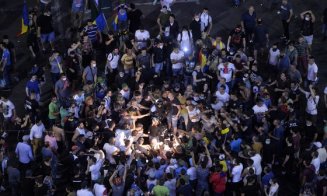Femeia jandarm lovită la protest, internată în spital. Ce spun medicii