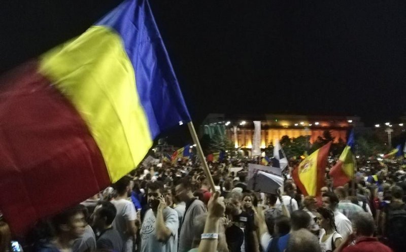 "Nu Cedăm!", la București. A treia zi de proteste în Piața Victoriei