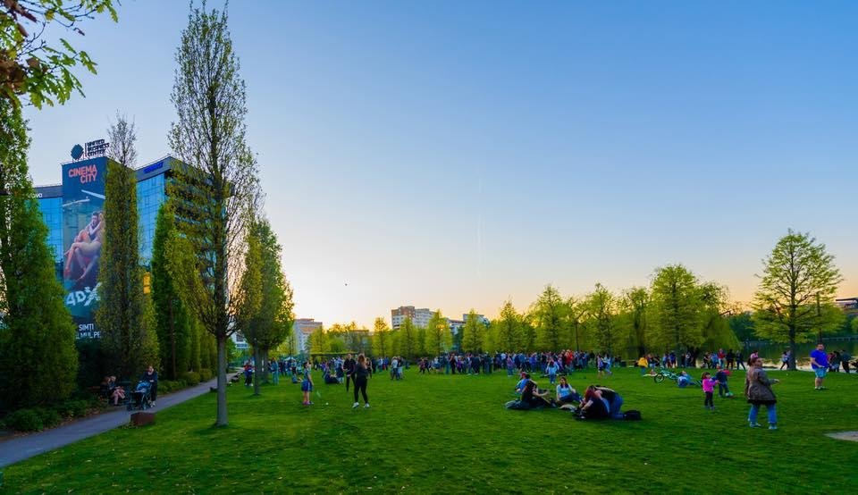 Caravana filmelor NexT revine la Cluj