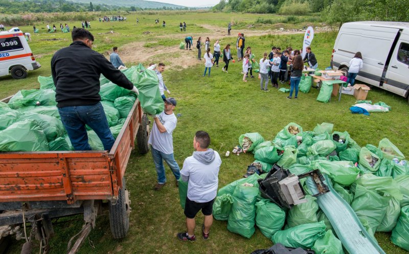 Românii, invitaţi să cureţe ţara de gunoaie. Se caută 35.000 de voluntari la Cluj