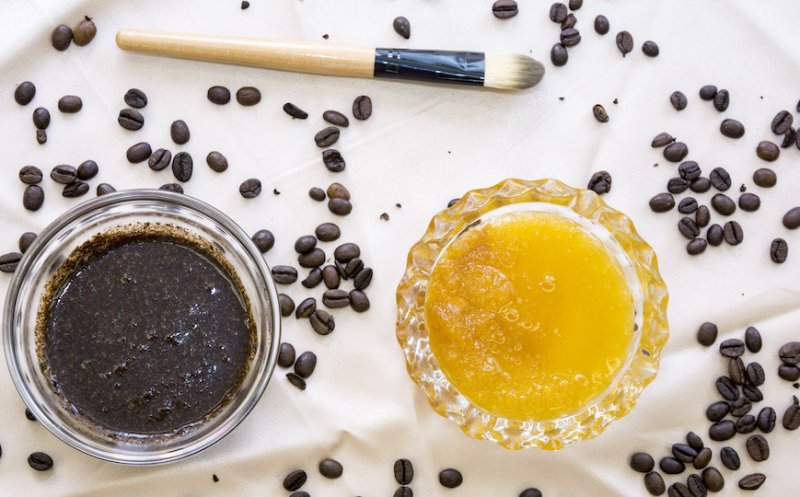 Scrub natural pentru corp şi faţă! 3 reţete ieftine şi simple, de făcut acasă