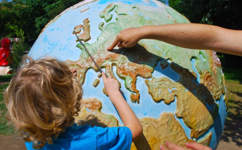 De aici ar trebui să înveţe geografie copiii noştri! Pentru început, Turnu Severin pierdut pe hartă