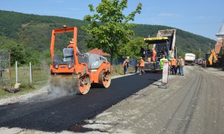 Asfalt pe 40 de km de drum, spre zona de munte din Cluj