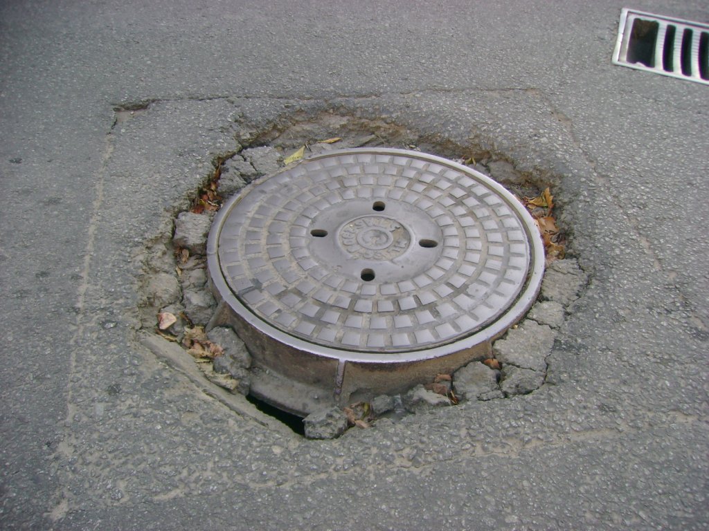 Canalizarea pe mai multe străzi din Baciu şi în trei sate din comuna clujeană. Costă 8.4 milioane lei