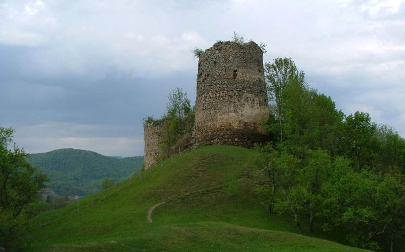 Aplicaţie de weekend. Te scoate din casă ca să vizitezi cetăţile României