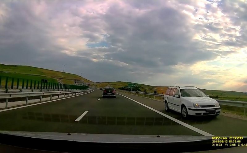 Maşini pe contrasens, pe noua autostradă Sebeş - Turda. Apel către CNAIR pentru instalarea de panouri FALSCH precum în Austria