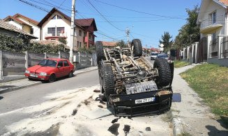 Maşină răsturnată în Dâmbu Rotund. Un copil de 5 ani a fost rănit