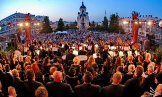 Opera a ieşit în stradă în faţa a mii de clujeni. Urmează ”Turandot”