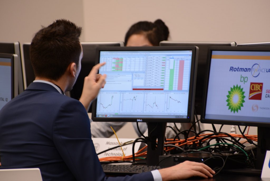 Directorul financiar al Băncii Transilvania a vândut acțiuni de 1 milion la bursă