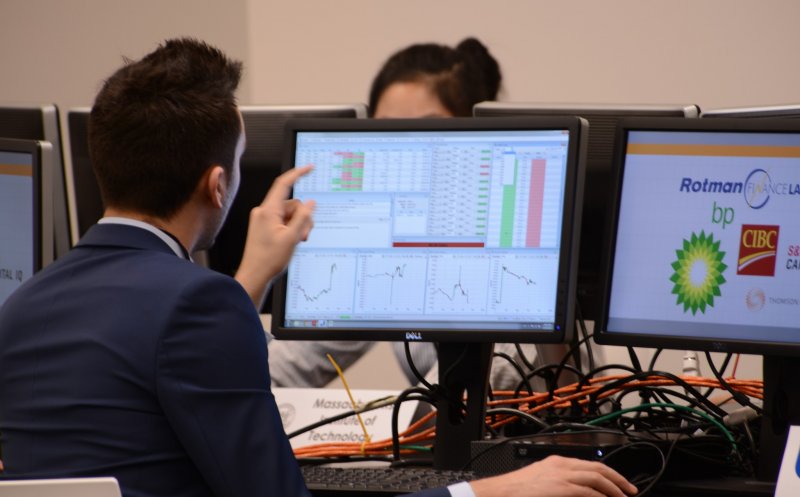 Directorul financiar al Băncii Transilvania a vândut acțiuni de 1 milion la bursă