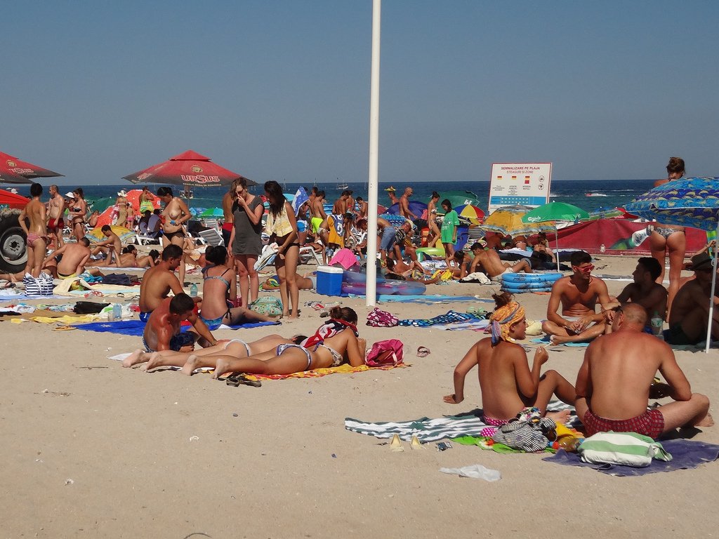 Ultimii la turism. Românii își fac vacanța cu 700 de euro, britanicii, cu 1.400