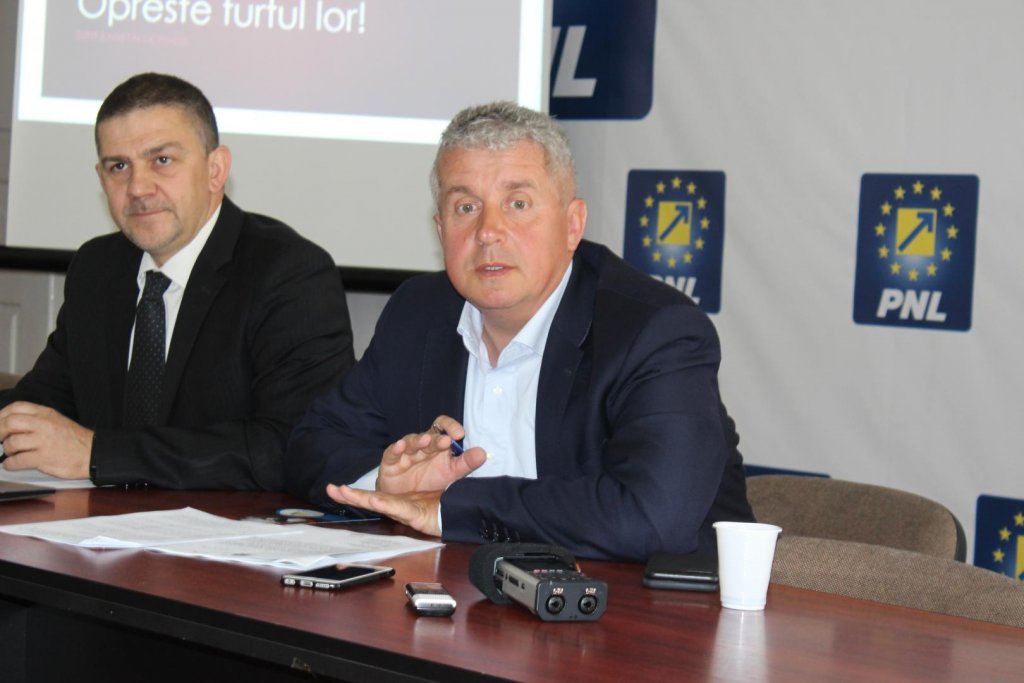 A început bătălia pentru un loc pe listele PNL pentru Parlamentul European. Adversari puternici pentru Daniel Buda