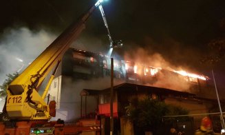 Cum faci bani din imobiliare în România. Un bloc ridicat fără autorizație, mistuit de flăcări