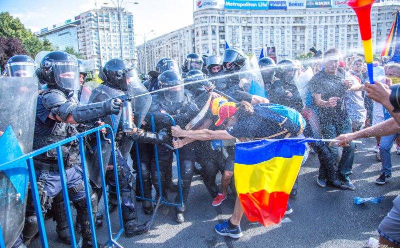 Clujul iese luni în stradă. O lună de la violențele jandarmilor asupra protestatarilor