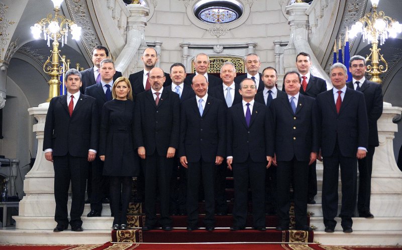 Fostul ministru al Educației, Daniel Funeriu - studii de caz în avion pe oamenii lui Boc