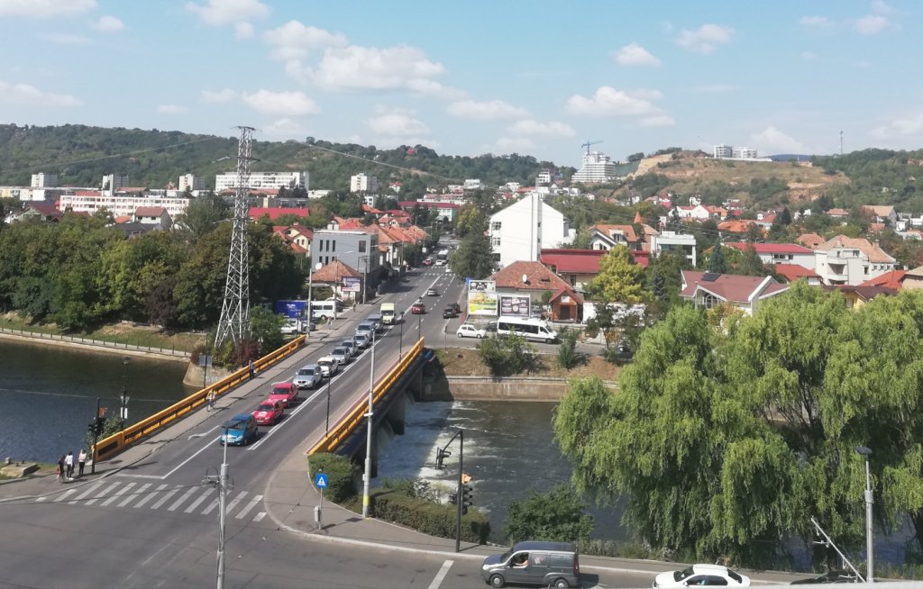 Cine alege firmele care vor schimba aspectul a două poduri importante ale Clujului