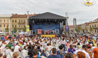 Teatru de păpuşi cu artişti din Canada, Argentina, Italia şi Turcia în centrul Clujului