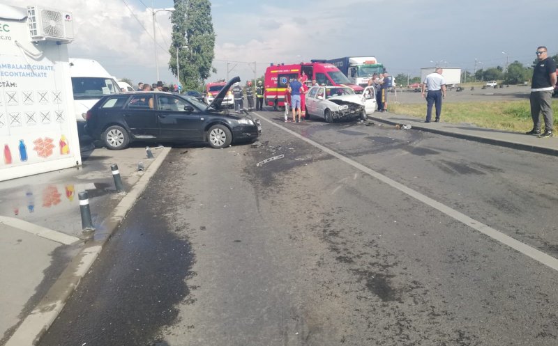 Accident Cluj | Drum închis la piața IRA. Un șofer băut a făcut zob două mașini
