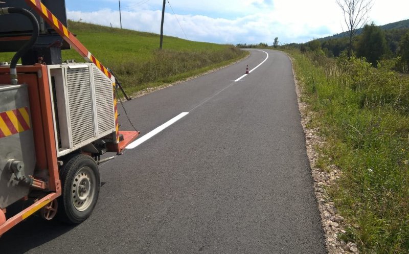 Marcaje rutiere pe 18 km de drum din Cluj