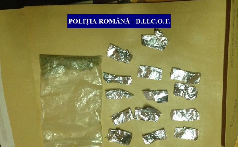 Clujeni reţinuţi pentru trafic de droguri