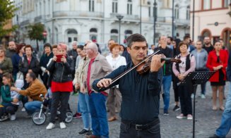 Centenar la Cluj. Rapsodia Română, interpretată şi pictată de 100 de artiști