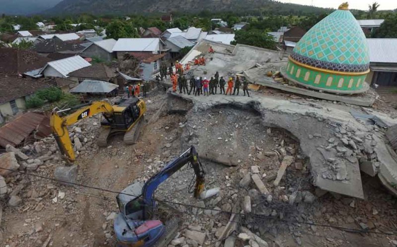Descoperire macabră într-o biserică, după cutremurului urmat de tsunami din Indonezia. Bilanțul: 1.234 de morţi